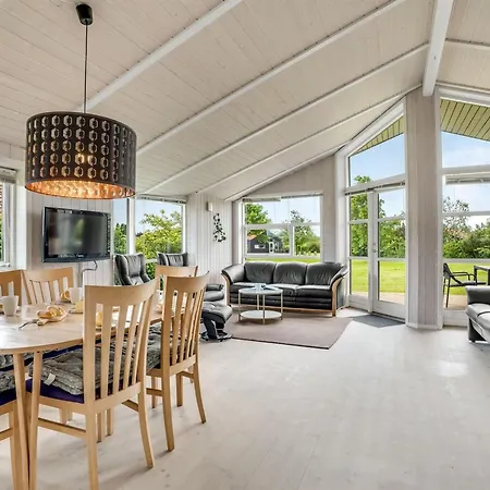Birtir - 1-2km From The Sea By Interhome Ferienhaus Bøtø By