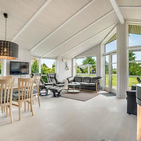 Birtir - 1-2km From The Sea By Interhome Ferienhaus Bøtø By